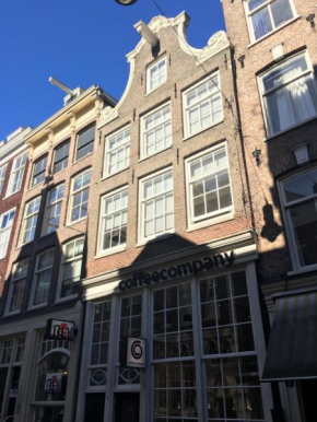  Nine Streets Inn  Амстердам